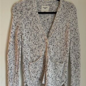Abercrombie & Fitch Women's Gray Sweater
